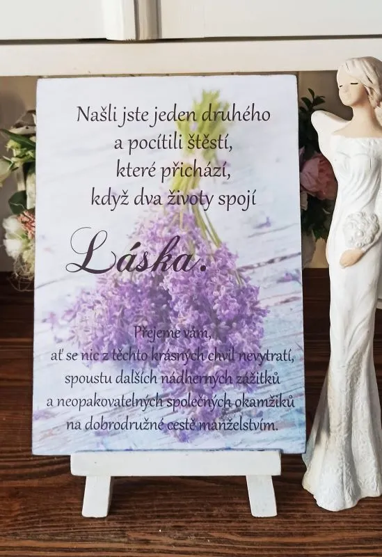 Dřevěný obrázek - přání novomanželům s motivem levandule